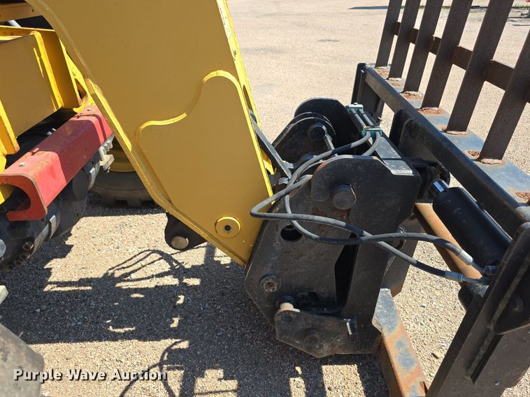 image for item DS4753 2009 Caterpillar TH407 telehandler