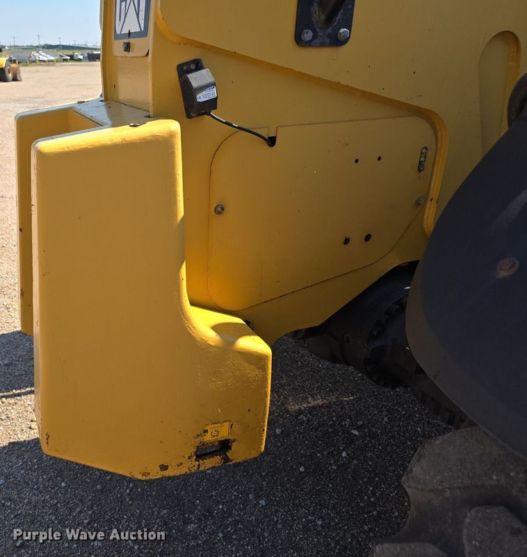 image for item DS4753 2009 Caterpillar TH407 telehandler