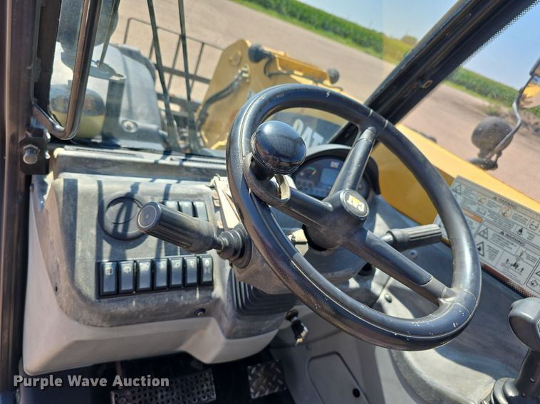image for item DS4753 2009 Caterpillar TH407 telehandler