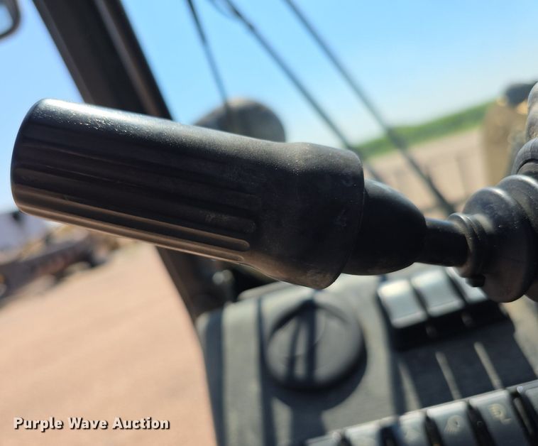 image for item DS4753 2009 Caterpillar TH407 telehandler