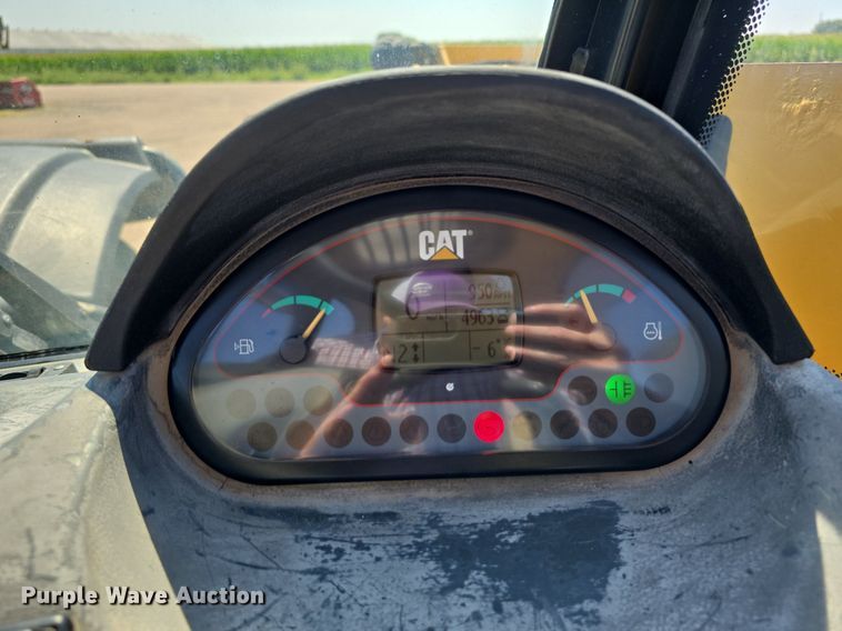 image for item DS4753 2009 Caterpillar TH407 telehandler