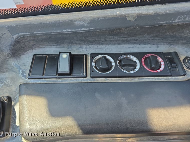 image for item DS4753 2009 Caterpillar TH407 telehandler