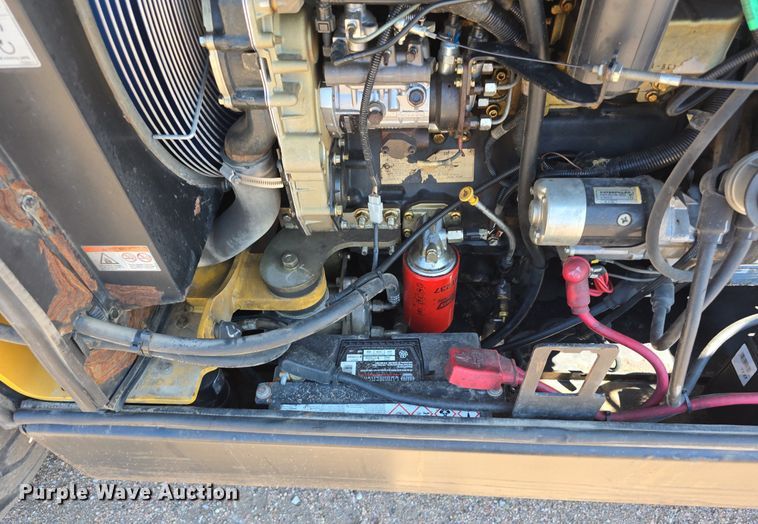 image for item DS4753 2009 Caterpillar TH407 telehandler