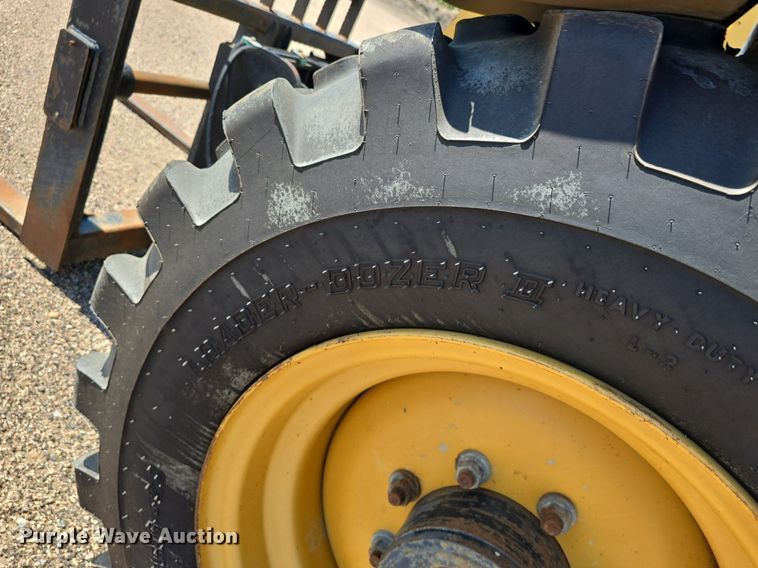 image for item DS4753 2009 Caterpillar TH407 telehandler