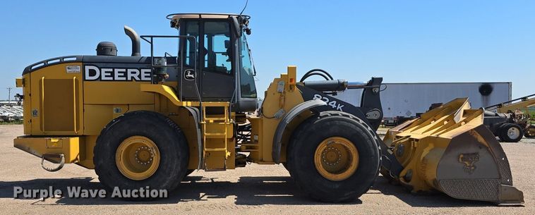 image for item DS4755 2014 John Deere 824K wheel loader