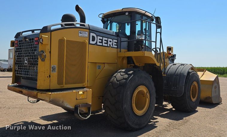 image for item DS4755 2014 John Deere 824K wheel loader
