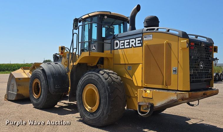 image for item DS4755 2014 John Deere 824K wheel loader