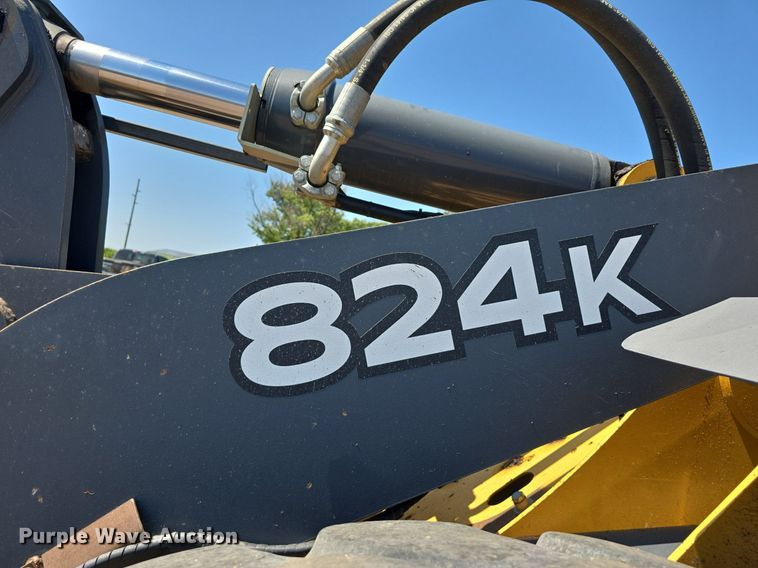 image for item DS4755 2014 John Deere 824K wheel loader