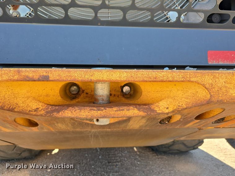 image for item DS4755 2014 John Deere 824K wheel loader