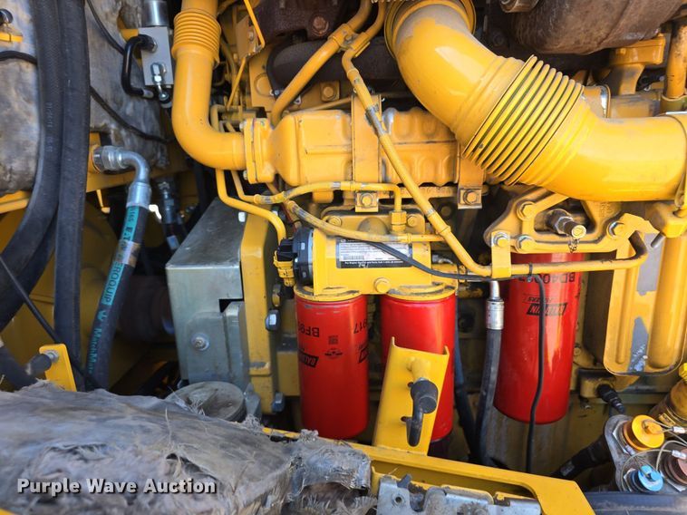 image for item DS4755 2014 John Deere 824K wheel loader