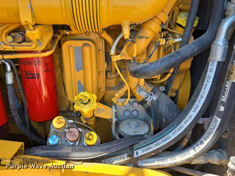 image for item DS4755 2014 John Deere 824K wheel loader