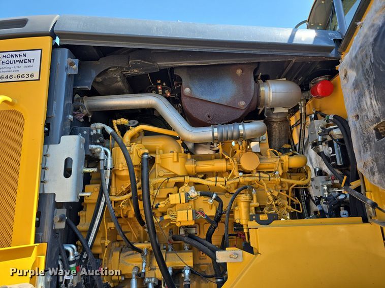 image for item DS4755 2014 John Deere 824K wheel loader