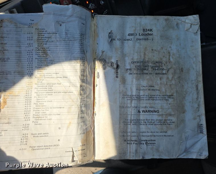 image for item DS4755 2014 John Deere 824K wheel loader