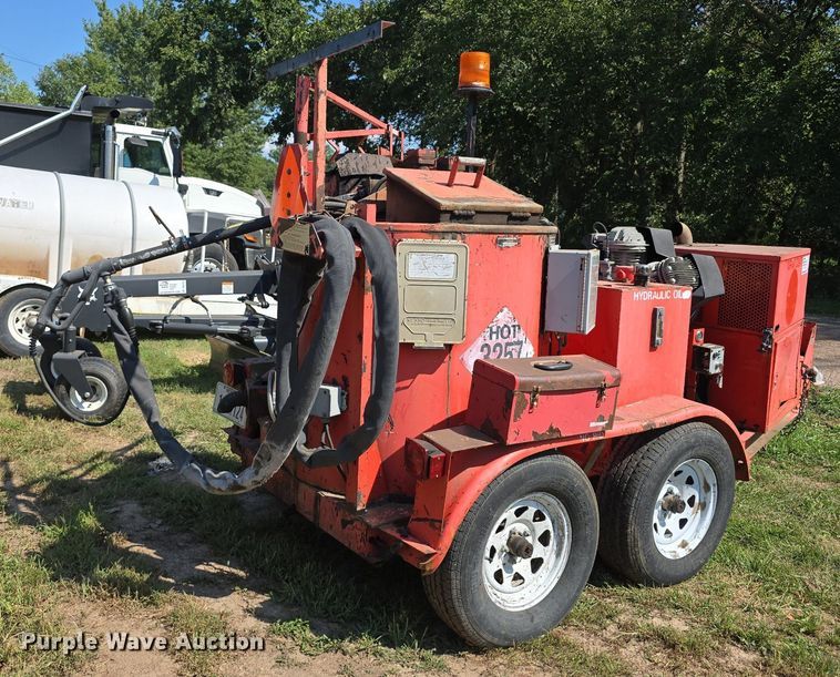 image for item DS4756 2001 Crafco Supershot SS125 melter applicator