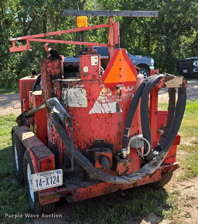 image for item DS4756 2001 Crafco Supershot SS125 melter applicator