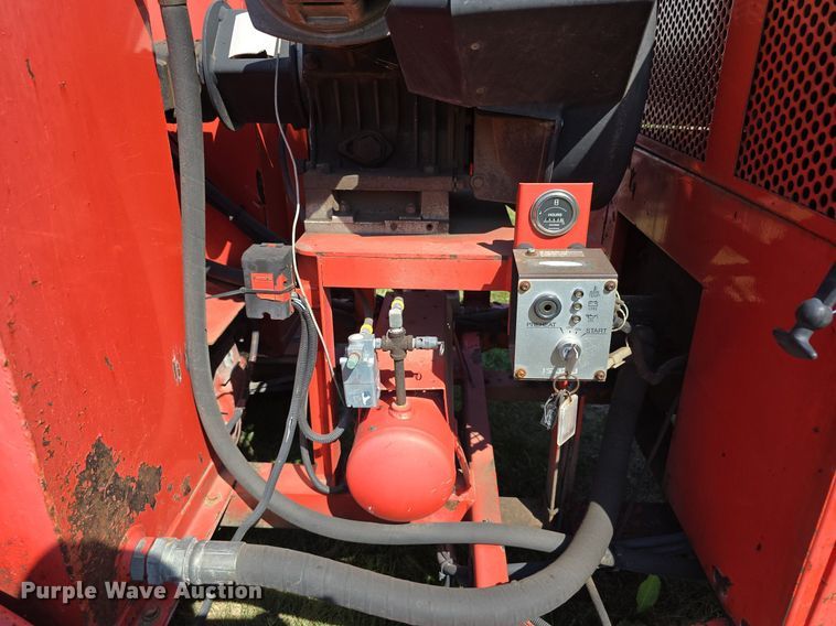 image for item DS4756 2001 Crafco Supershot SS125 melter applicator