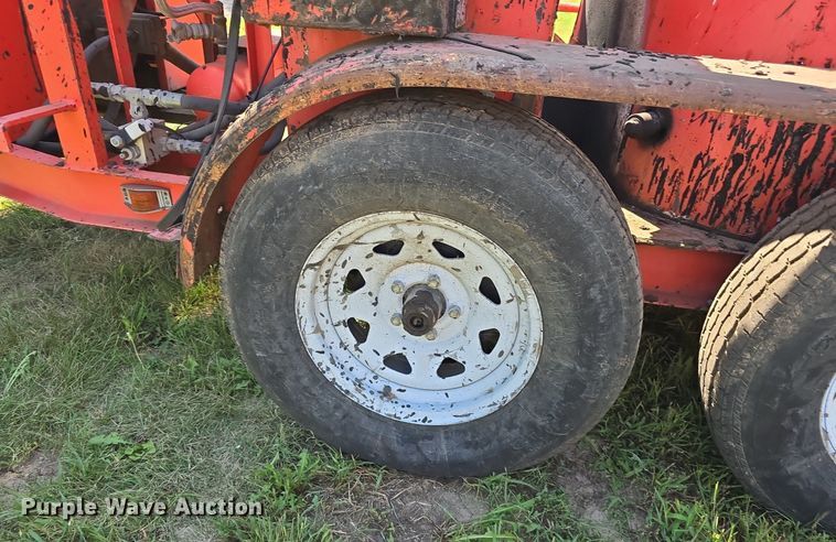 image for item DS4756 2001 Crafco Supershot SS125 melter applicator