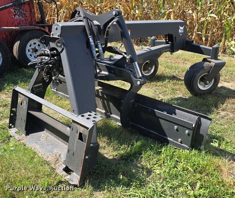 image for item DS4757 2018 Bobcat M Grader 84 skid steer grader
