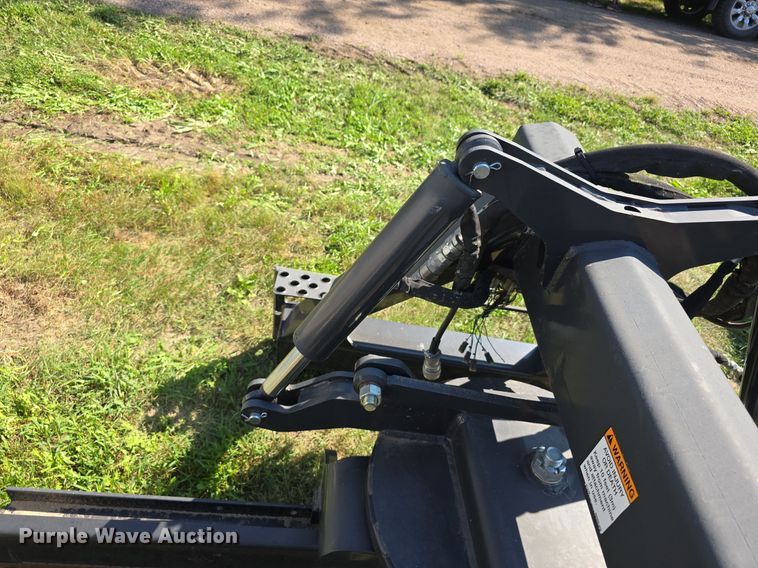 image for item DS4757 2018 Bobcat M Grader 84 skid steer grader