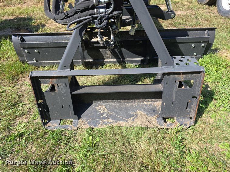 image for item DS4757 2018 Bobcat M Grader 84 skid steer grader