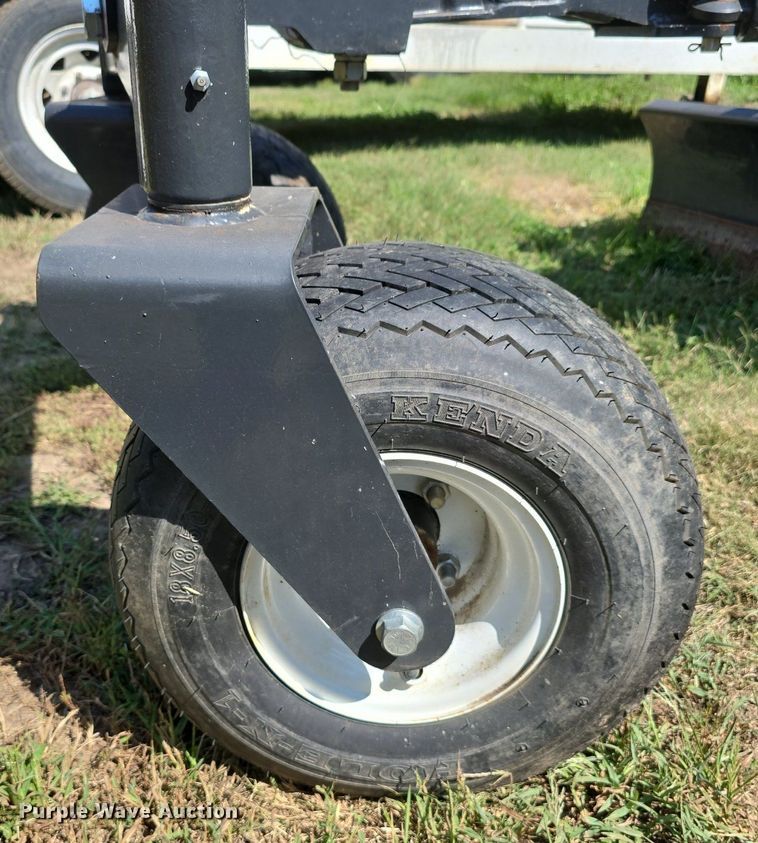 image for item DS4757 2018 Bobcat M Grader 84 skid steer grader