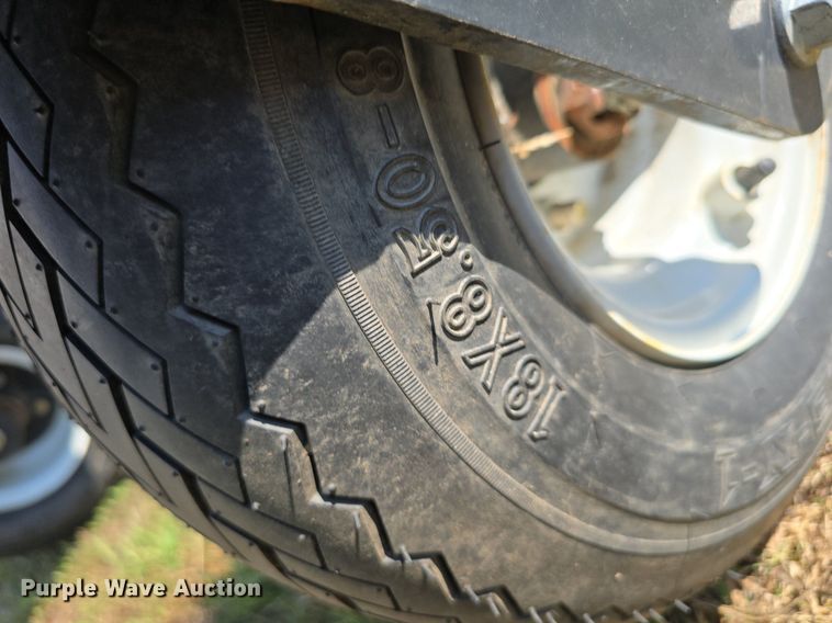 image for item DS4757 2018 Bobcat M Grader 84 skid steer grader