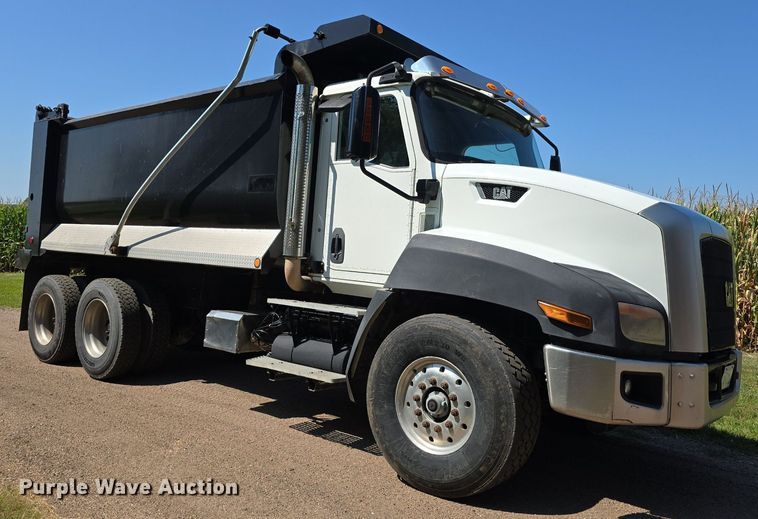 image for item DS4759 2012 Caterpillar CT660 dump truck