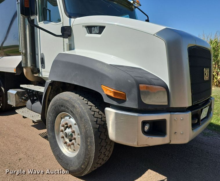 image for item DS4759 2012 Caterpillar CT660 dump truck