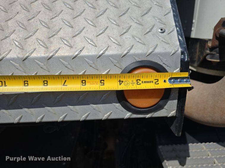 image for item DS4759 2012 Caterpillar CT660 dump truck