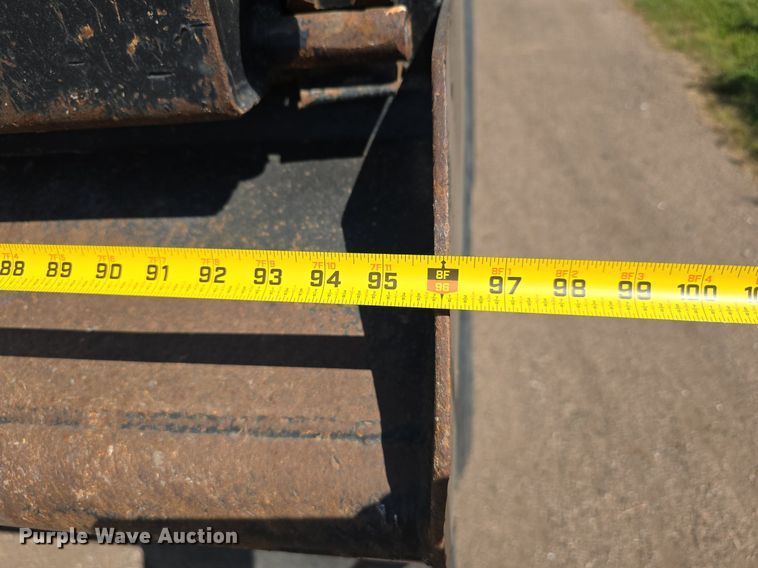 image for item DS4759 2012 Caterpillar CT660 dump truck