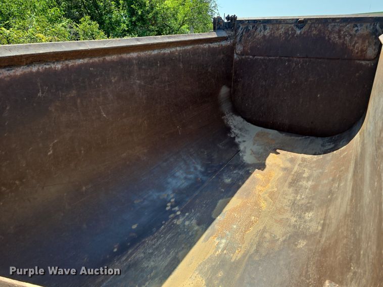 image for item DS4759 2012 Caterpillar CT660 dump truck