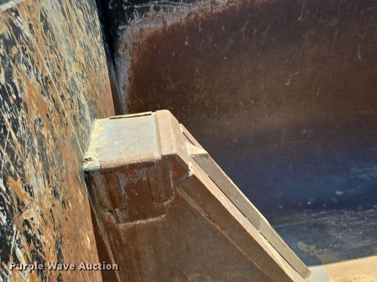 image for item DS4759 2012 Caterpillar CT660 dump truck