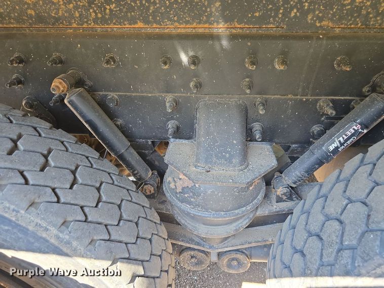 image for item DS4759 2012 Caterpillar CT660 dump truck