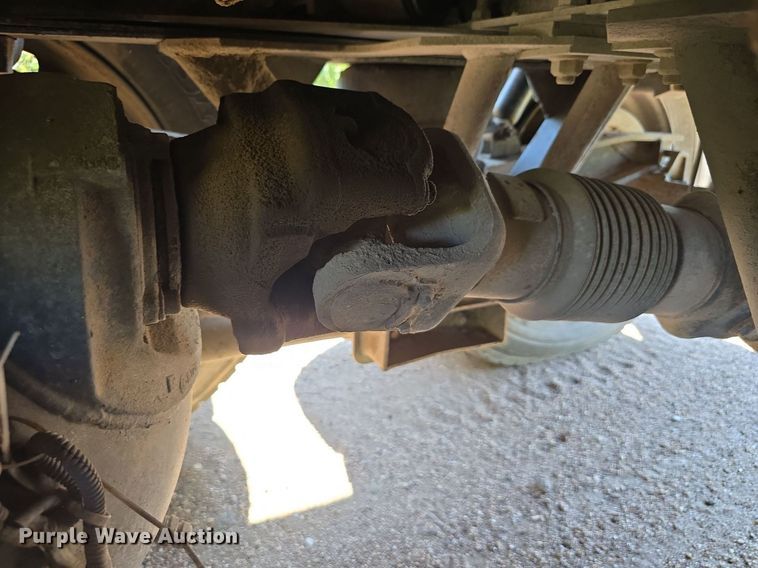 image for item DS4759 2012 Caterpillar CT660 dump truck