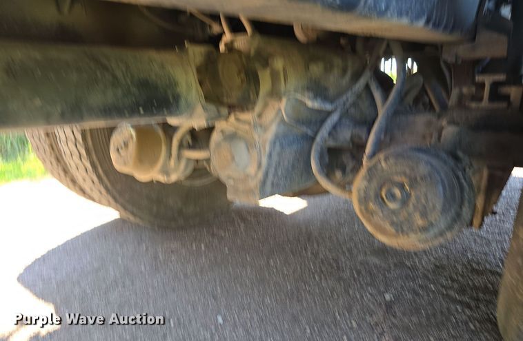 image for item DS4759 2012 Caterpillar CT660 dump truck