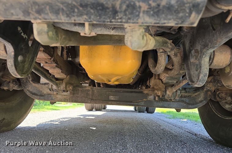 image for item DS4759 2012 Caterpillar CT660 dump truck