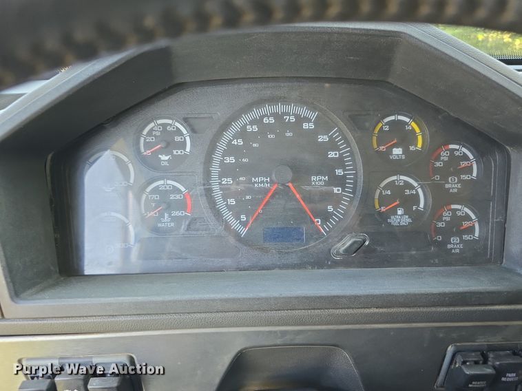 image for item DS4759 2012 Caterpillar CT660 dump truck