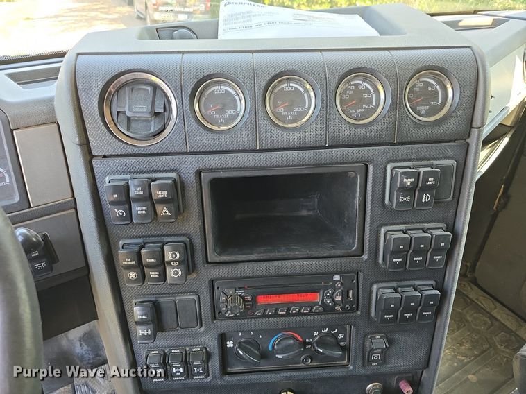 image for item DS4759 2012 Caterpillar CT660 dump truck