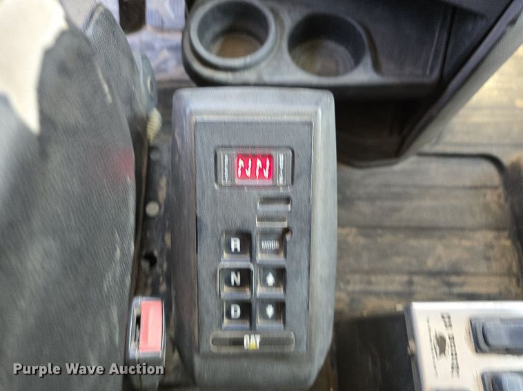 image for item DS4759 2012 Caterpillar CT660 dump truck