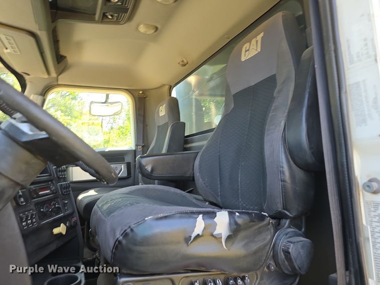 image for item DS4759 2012 Caterpillar CT660 dump truck