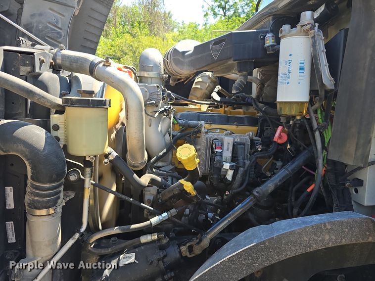 image for item DS4759 2012 Caterpillar CT660 dump truck