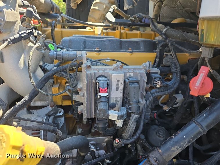 image for item DS4759 2012 Caterpillar CT660 dump truck