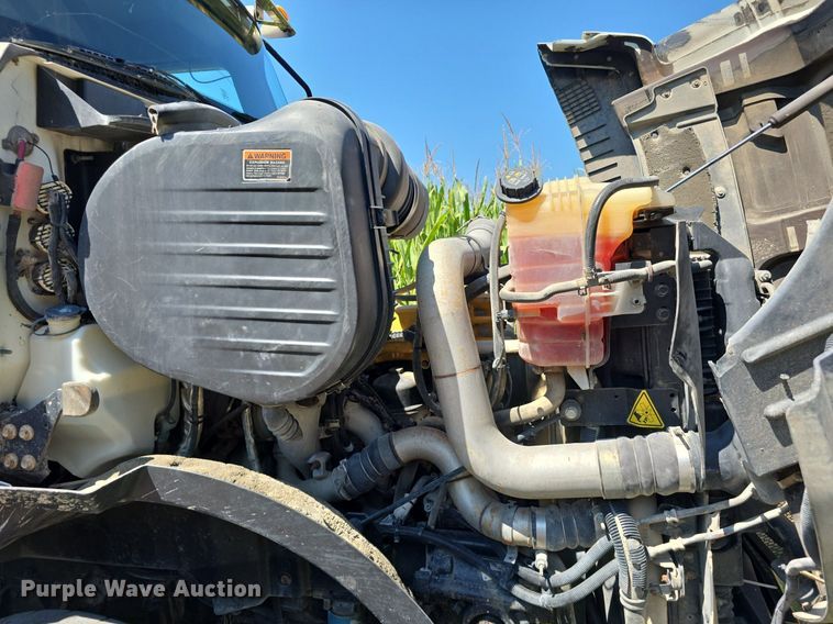 image for item DS4759 2012 Caterpillar CT660 dump truck