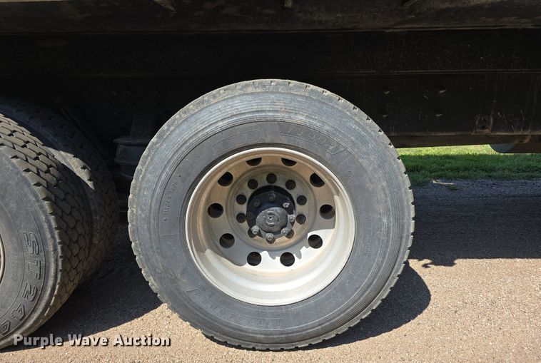 image for item DS4759 2012 Caterpillar CT660 dump truck