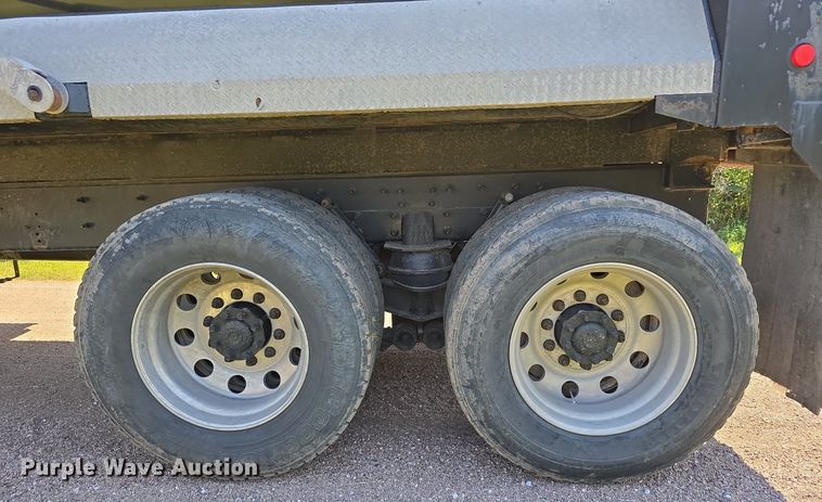 image for item DS4759 2012 Caterpillar CT660 dump truck