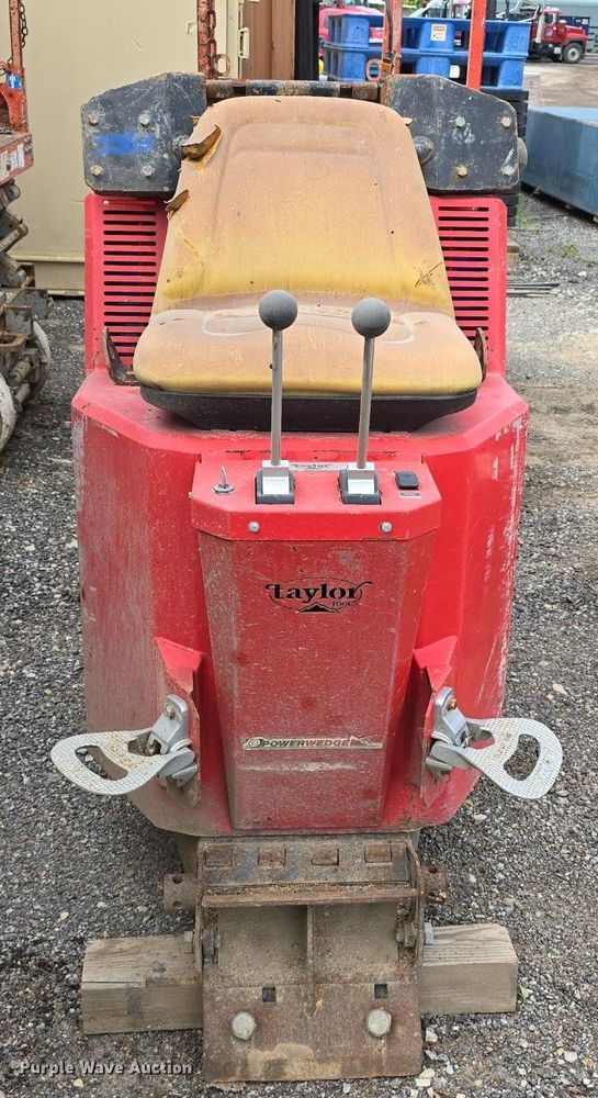 image for item DS4802 Taylor Tools Bronco 896B Hybrid Optimum floor scraper