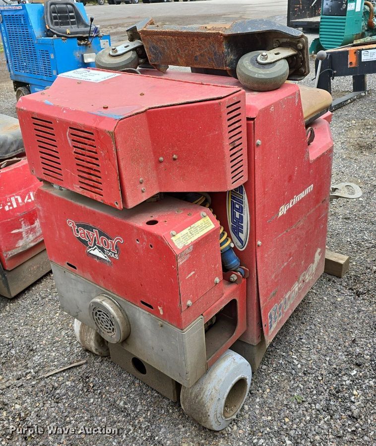 image for item DS4802 Taylor Tools Bronco 896B Hybrid Optimum floor scraper