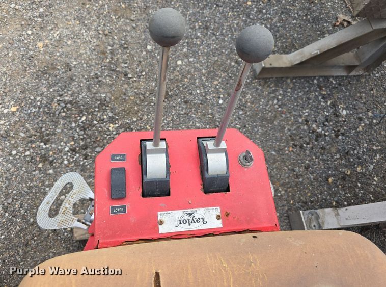 image for item DS4802 Taylor Tools Bronco 896B Hybrid Optimum floor scraper