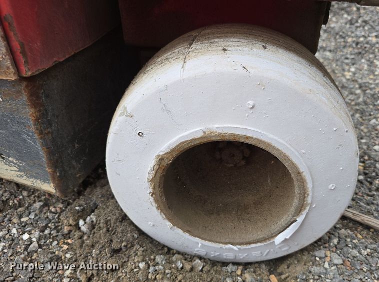 image for item DS4802 Taylor Tools Bronco 896B Hybrid Optimum floor scraper