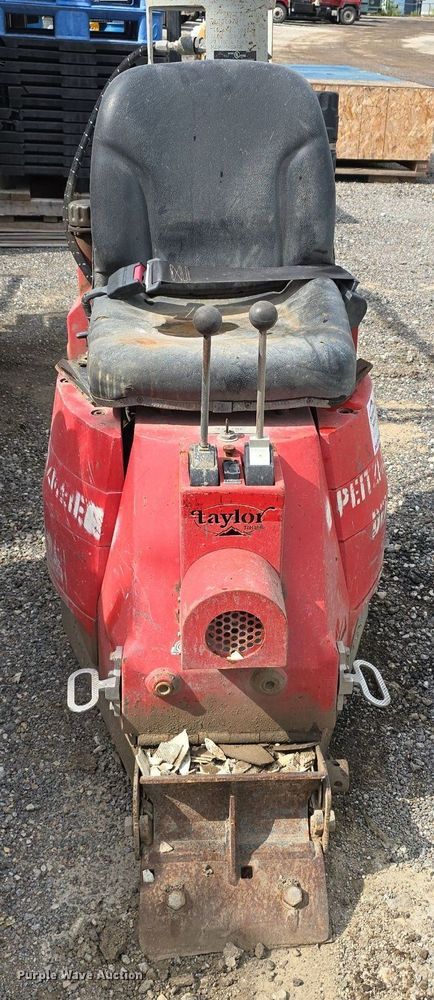 image for item DS4803 Taylor Tools Bronco 393 floor scraper